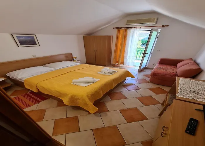Pansion Franka 3 - 12 Appartement Brist